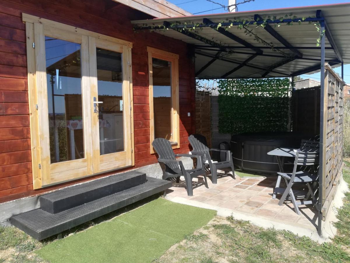 Charmant Chalet Pour 2 Personnes Spa Prive Massillargues-Attuech Εξωτερικό φωτογραφία
