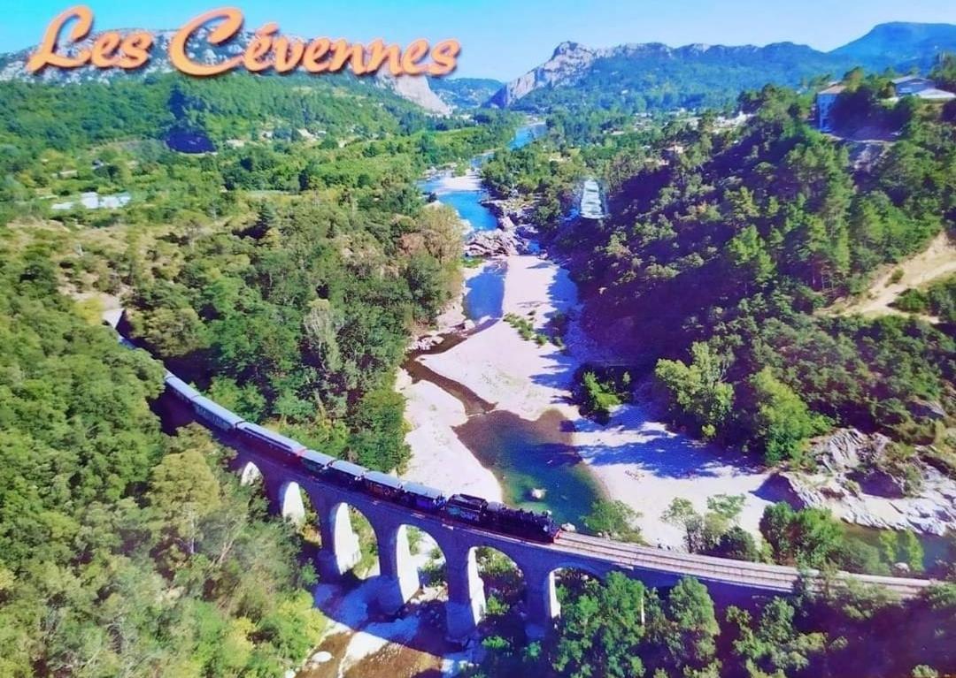 Charmant Chalet Pour 2 Personnes Spa Prive Massillargues-Attuech Εξωτερικό φωτογραφία